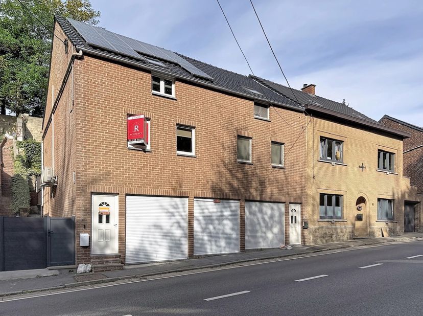 Maison à vendre à Rue d'Eghezée 83 boîte A,
                    5060 Auvelais
