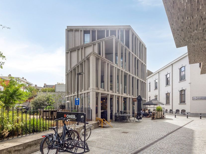 Appartement te koop in Jeanne Moermansstraat 3 bus 2.01,
                    3500 Hasselt