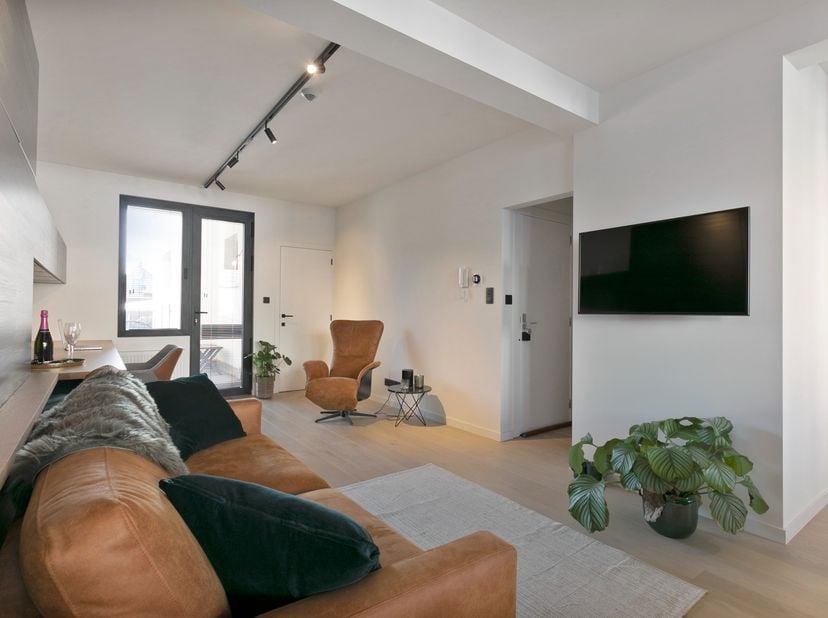 Trendy gemeubeld appartement op het Zuid – beschikbaar vanaf 1 september 2026<br />
<br />
Dit stijlvolle en volledig gemeubelde 1-slaapkamerapparteme