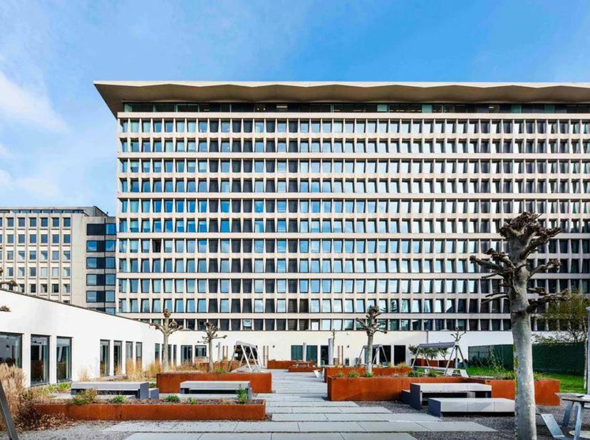 Bedrijfsvastgoed te huur in Avenue Louise 231,
                    1000 Brussel
