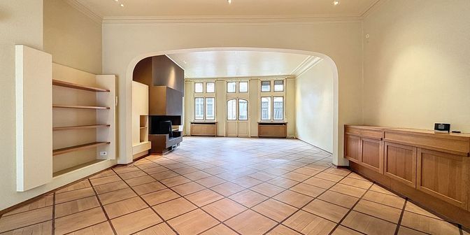 Bedrijfsvastgoed te koop in 8900 Ieper