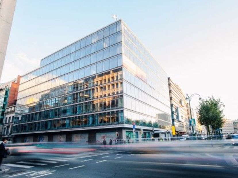 Bien professionnel à louer à Avenue des Arts 46,
                    1000 Bruxelles