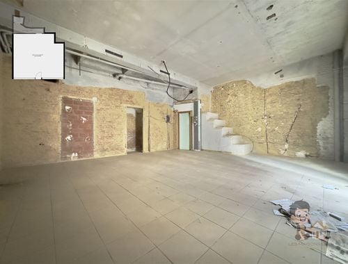                                         Bâtiment commercial à vendre à Charleroi, € 74.900
