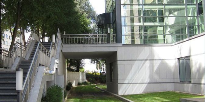 Bedrijfsvastgoed te huur in Nieuwe Gentsesteenweg 21, 1702 Groot-Bijgaarden