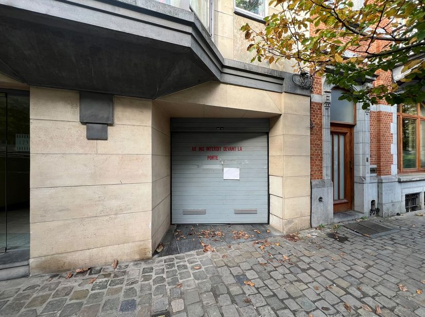 Garage te huur in Rue Washington 127,
                    1050 Elsene