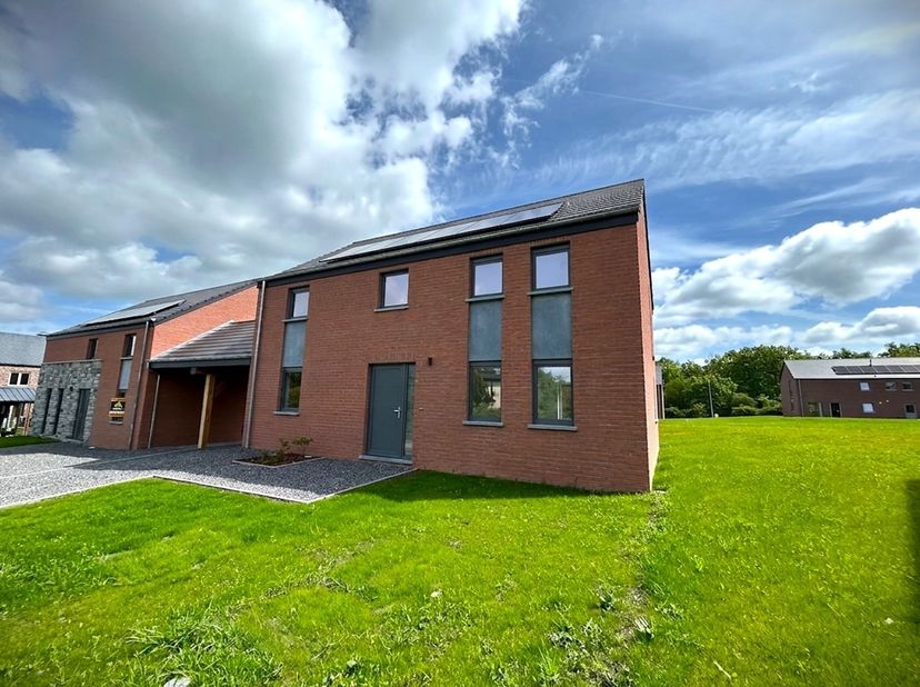 Huis te koop in Hautes Voies 23,
                    6940 Grandhan