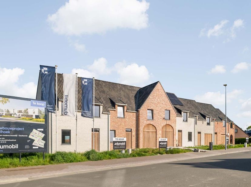 Huis te koop in Steenstraat 100B,
                    8760 Meulebeke