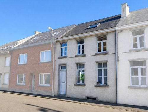                                         Maison à louer à Petit-Roeulx-lez-Braine, € 975
