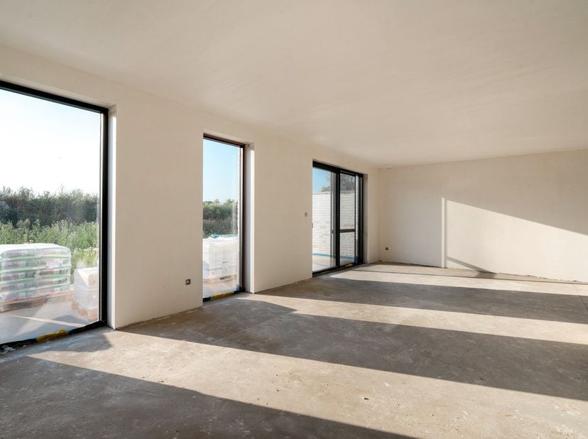 Ontdek deze hoogwaardige halfopen woning in Diepenbeek, waar rust, privacy en groen centraal staan.<br />
<br />
De doordachte architectuur, royale li