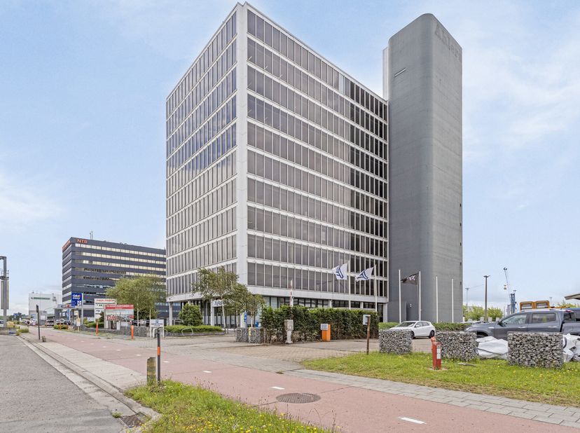 Bien professionnel à louer à Noorderlaan 139,
                    2030 Antwerpen