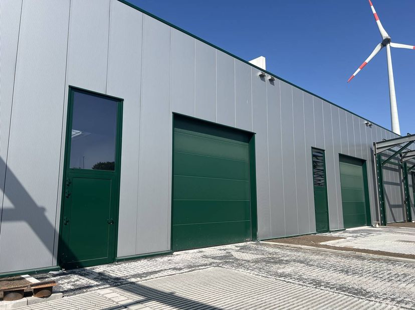 Unité PME de 279 m². Parc d'activités « RE|CORE », sur l'ancien site Recorsite. Ici, des unités PME d'une superficie allant de 256 m² à 433 m² sont pr