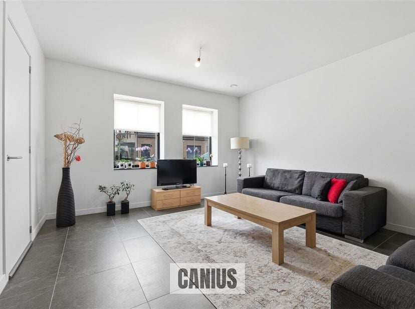 LANDELIJKE WONING MET 3 SLKS &amp; TUIN<br />
In het rustige &amp; groene Munsterbilzen, deelgemeente van de stad Bilzen-Hoeselt treffen wij de verkaveling Mu