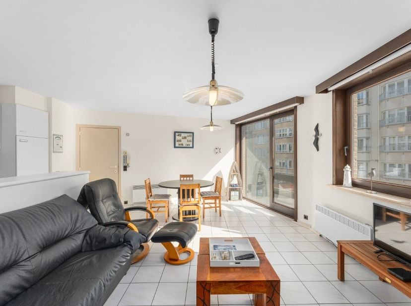 Gemeubeld appartement te huur op jaarbasis  2 slaapkamers vlak bij de zee Bent u op zoek naar een instapklaar appartement aan de kust? Dit gemeubelde