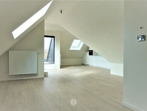                                         Studio met slaaphoek te huur in Gent, € 795
