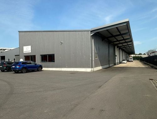                                         Usage mixte à louer à Beveren-Waas, € 12.000
