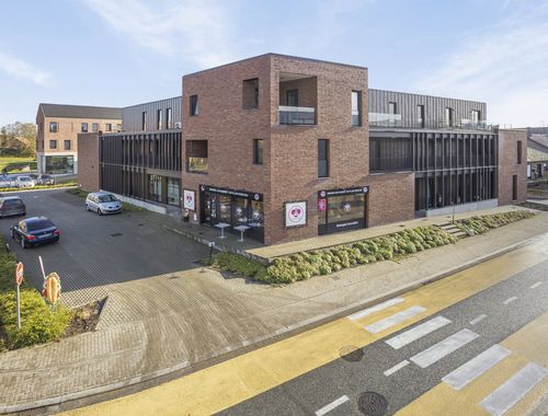                                         Commerce à vendre à Sint-Joris-Winge, € 629.000
