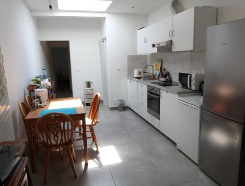                                         Appartement te koop in Sint-Amandsberg, € 329.000
