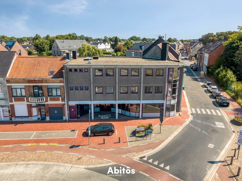 Bedrijfsvastgoed te koop in Statiestraat 1-3-5,
                    9180 Moerbeke