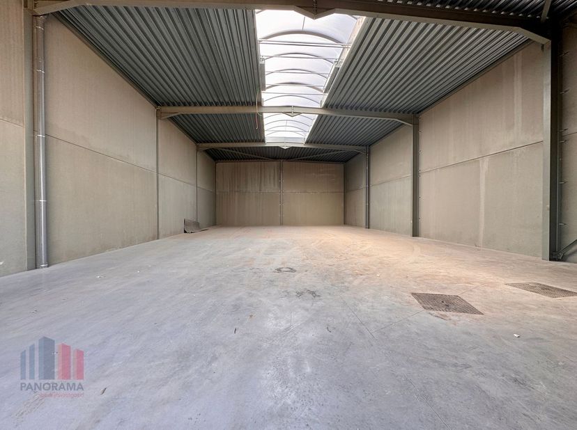 Bien professionnel à vendre
                    à 8211 Aartrijke