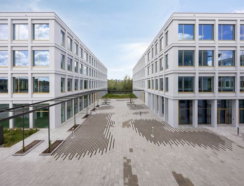                                         Bureaux à vendre à Sint-Denijs-Westrem, € 12.711.600
