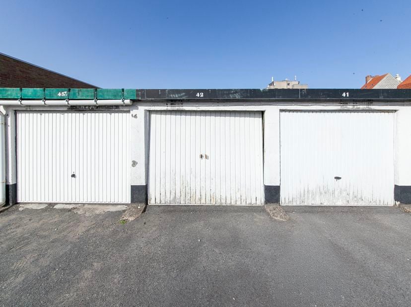 Garage à vendre à Ollevierlaan 26+,
                    8660 De Panne