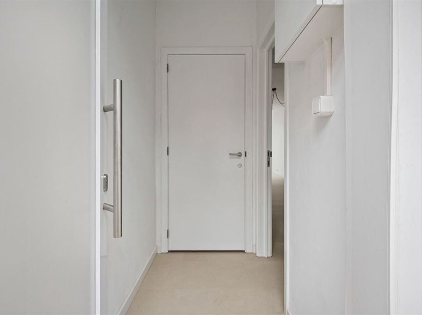 Openhuizendag op zaterdag 13 juni van 12u30 - 13u00 <br />
Gerenoveerde gezinswoning met 3 slaapkamers en garage<br />
Deze gerenoveerde gezinswoning