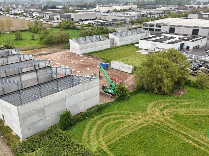 Bien professionnel à vendre
                    à 8800 Roeselare