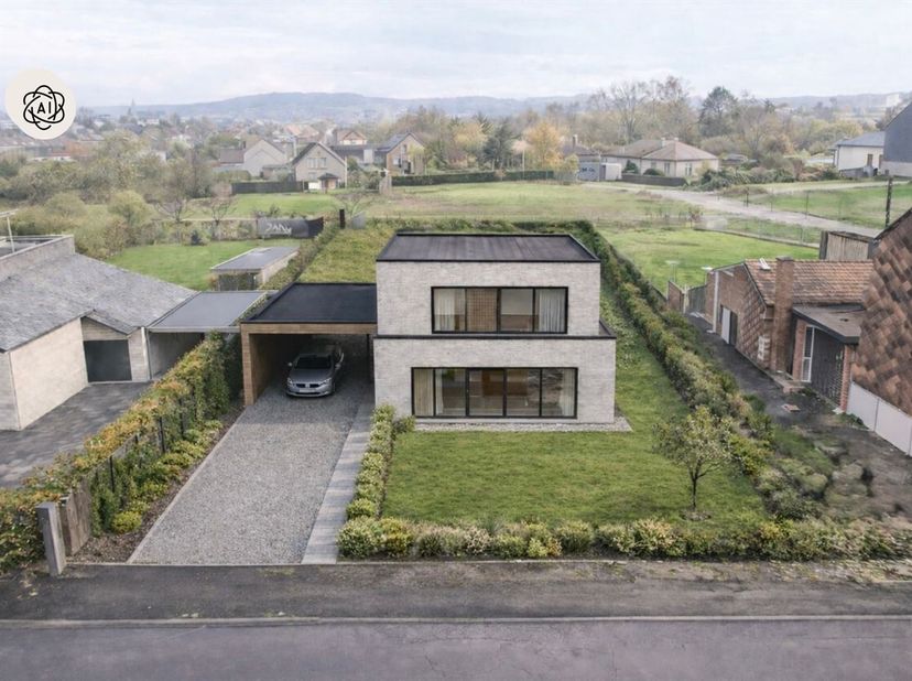 Bouwgrond te koop  867 m² in rustige straat te Ronse<br />
Ontdek deze prachtige bouwgrond van 946m² in de Mgr. Beylsstraat 30 te Ronse  een rustige,