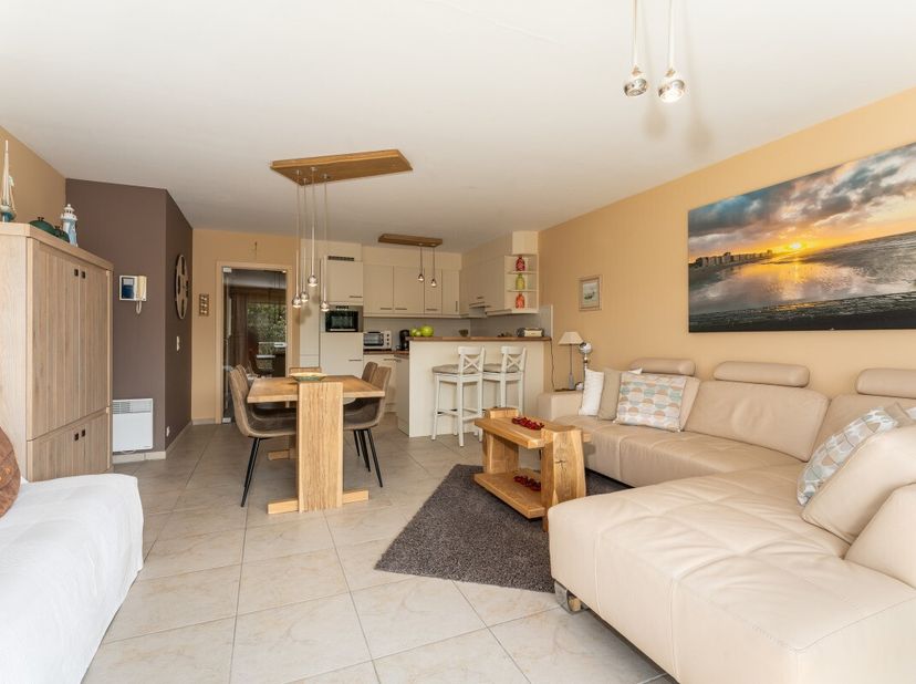 Te huur : Instapklaar gemeubeld appartement met 2 slaapkamers met zonneterras en open zicht nabij het strand en de winkels van Nieuwpoort-bad op de 5e