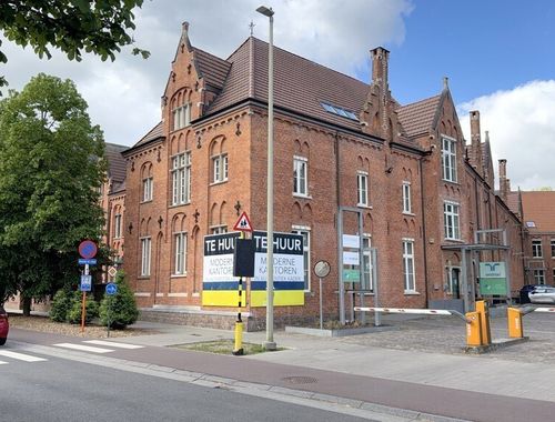                                         Bureaux à louer à Aalst, € 1.354,17
