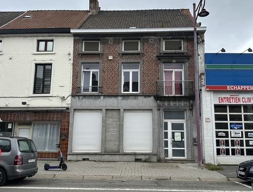                                         Appartementsgebouw te koop in Gilly, € 229.900
