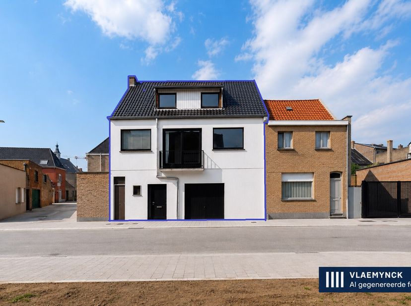 Ontdek deze ruime bel-etagewoning in het centrum van Middelkerke met gerenoveerde keuken, open leefruimte en op wandelafstand van winkels en horeca.<b