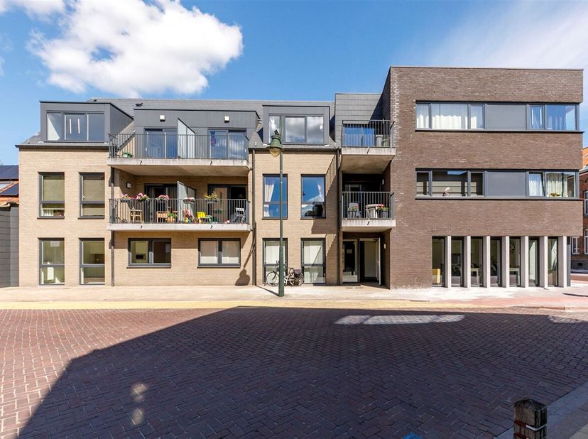 Serviceflat in hartje Arendonk met 1 slaapkamer.<br />
Ligging: <br />
Gelegen nabij het centrum van Arendonk met winkels, eetgelegenheden en openbaar