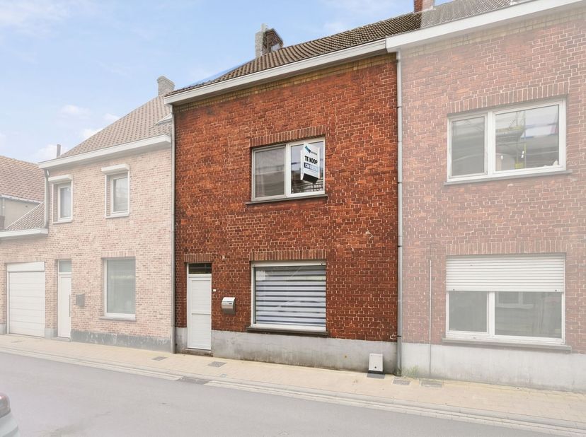 Huis te koop in Oostmeetstraat 3,
                    8680 Koekelare