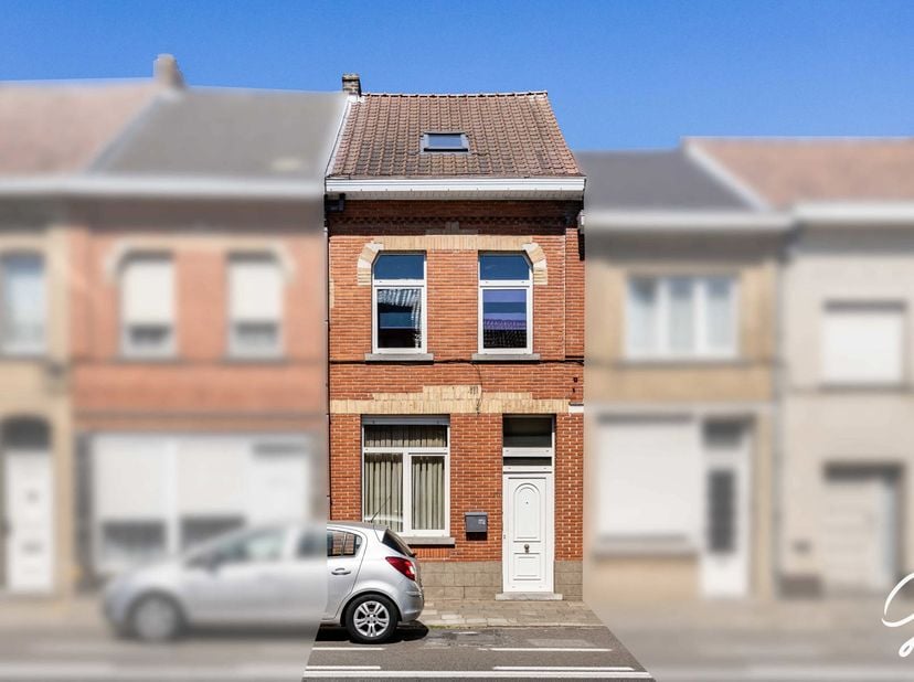 Huis te koop in Brusselsesteenweg 172,
                    9402 Meerbeke