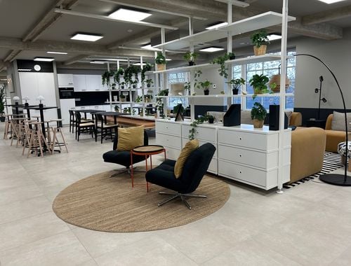                                         Kantoor te huur in Sint-Truiden, € 245
