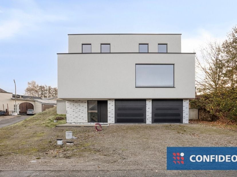 Welkom in deze moderne open bebouwing, prachtig gelegen langs de Looikensweg op een perceel van 10a 58ca. Met een netto bewoonbare oppervlakte van maa