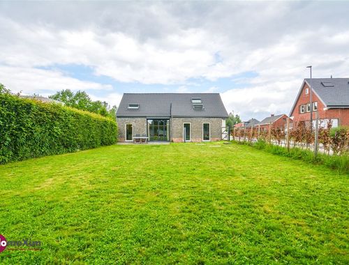                                         Maison à louer à Hever, € 1.450
