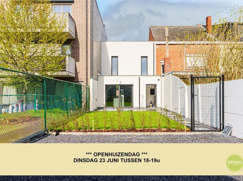 *** OPENHUIZENDAG *** DINSDAG 23 JUNI TUSSEN 18-19u ***<br />
<br />
Modern gerenoveerde woning met 3 slaapkamers in het centrum van Mol<br />
<br
