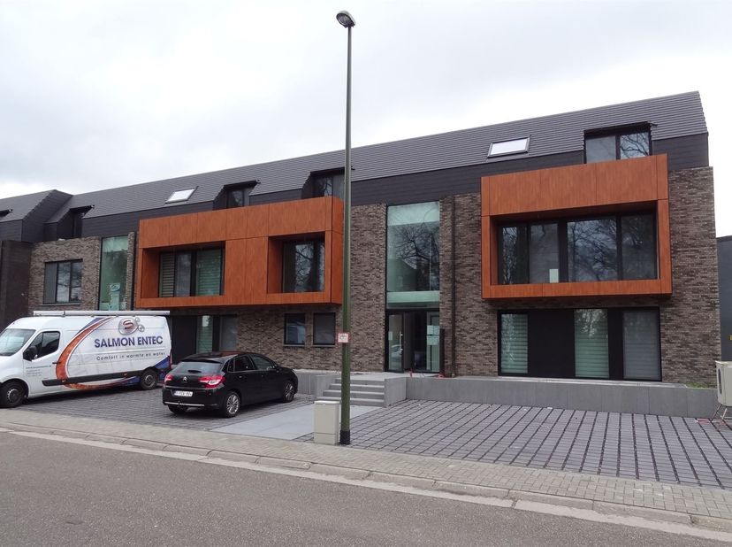 Mooi, energiezuinig appartement met 1 slaapkamer en terras in het centrum van Geetbets. Het appartement biedt een gezellige en praktische woonomgeving