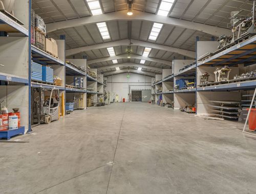                                         Entrepôt à louer à Kuurne, € 5.000
