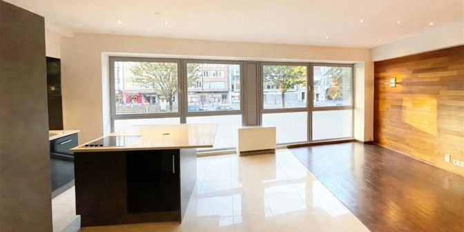 Appartement te koop in Boulevard Joseph Tirou 41, 6000 Charleroi