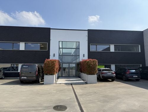                                         Complexe de bureaux à louer à Andrimont, € 1.200
