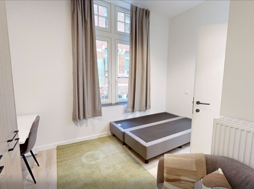 Zoek je nog een volledig gerenoveerde en bemeubelde studio in hartje Leuven? Voor eigen gebruik of als investering? Ontdek dan deze moderne studentenk