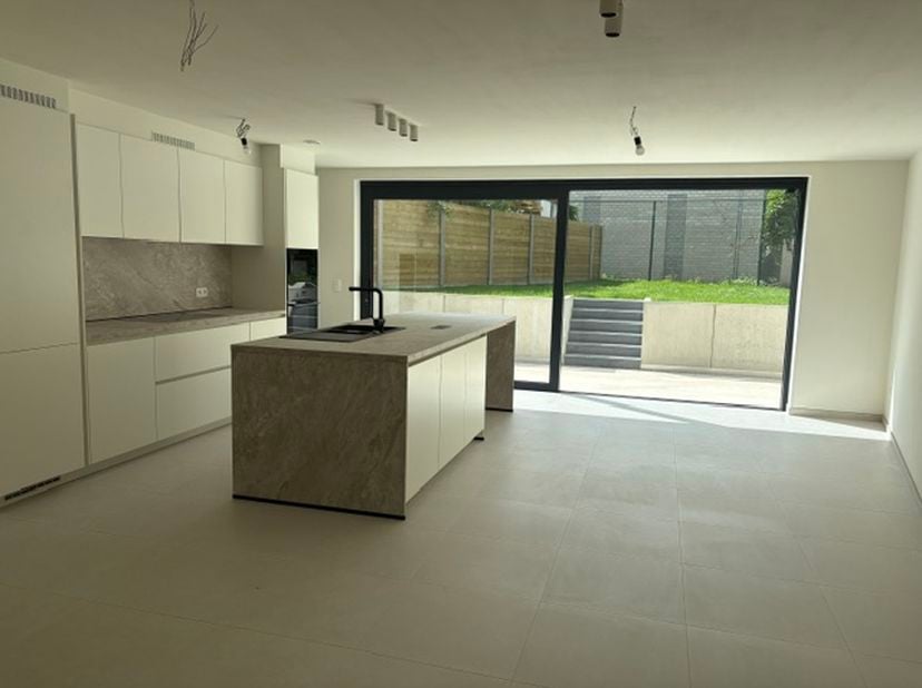Maison à louer
                    à 9340 Oordegem