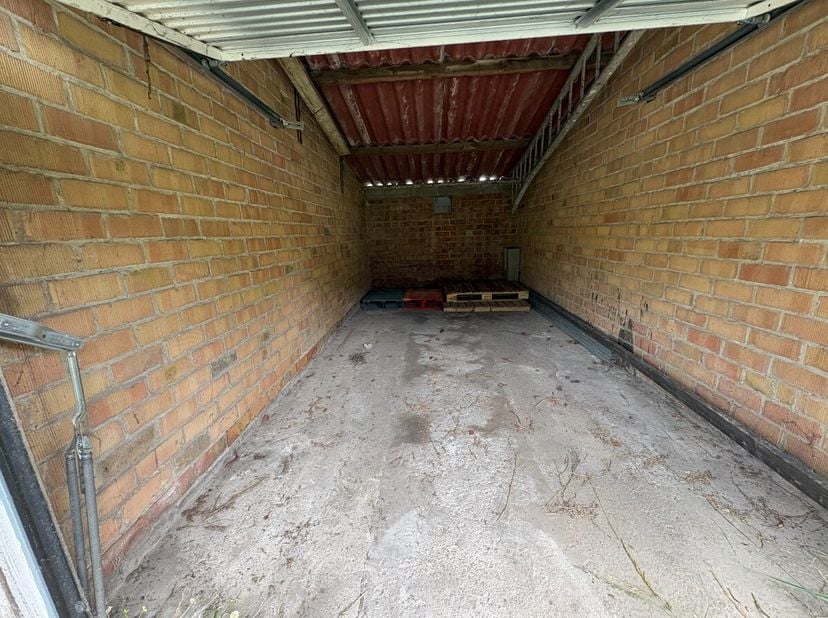 Comines - Garage à louerPrix à louer 50 euros par mois