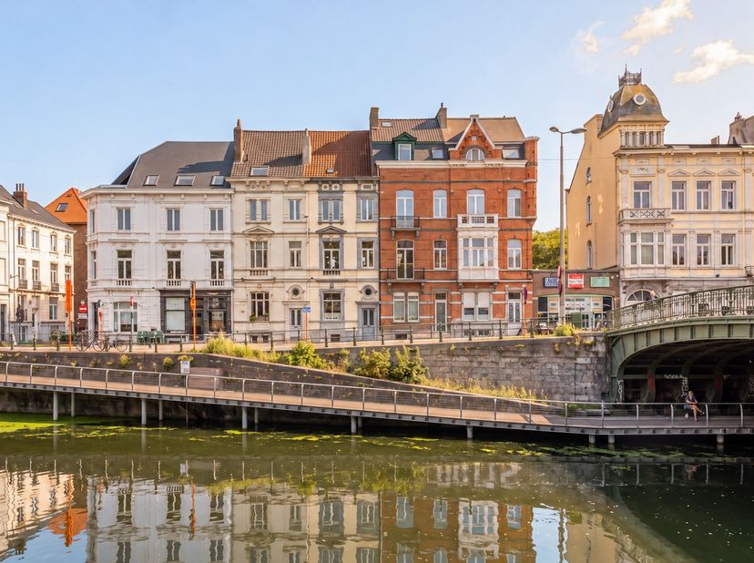 Huis te koop in Sint-Joriskaai 4,
                    9000 Gent