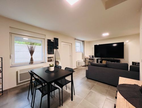                                         Usage mixte à vendre à Herseaux, € 249.000
