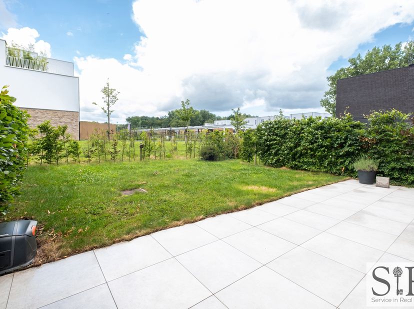 Modern appartement met zuidwest-gerichte tuin in Mechelen (Muizen). Ben je op zoek naar een rustig gelegen, gelijkvloers appartement nabij Mechelen, m