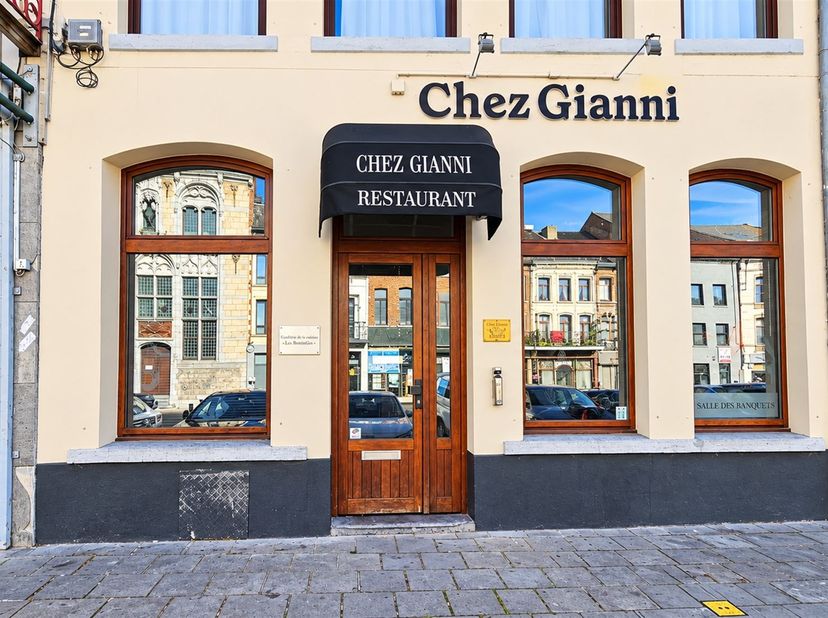 Bien professionnel à vendre à ,
                    7130 Binche